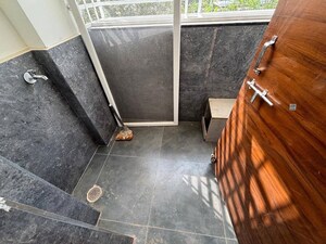 Furnished Amenities in 2 BHK Apartment at Kondapur – for Rent