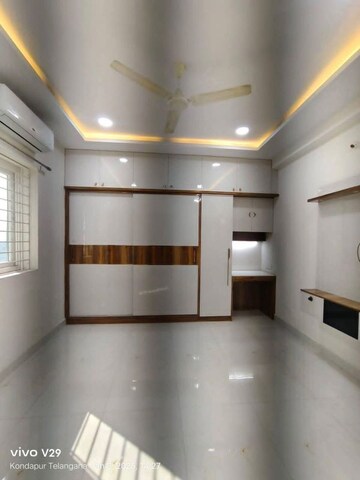 Room in 3 BHK Apartment at Kondapur – for Rent