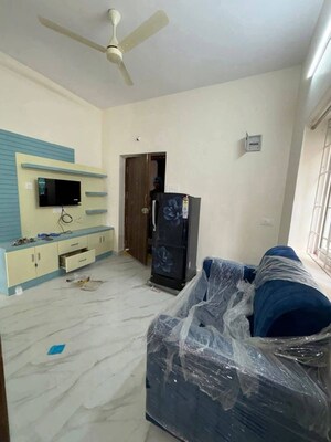 Parking in 1 BHK Apartment at Kondapur – for Rent