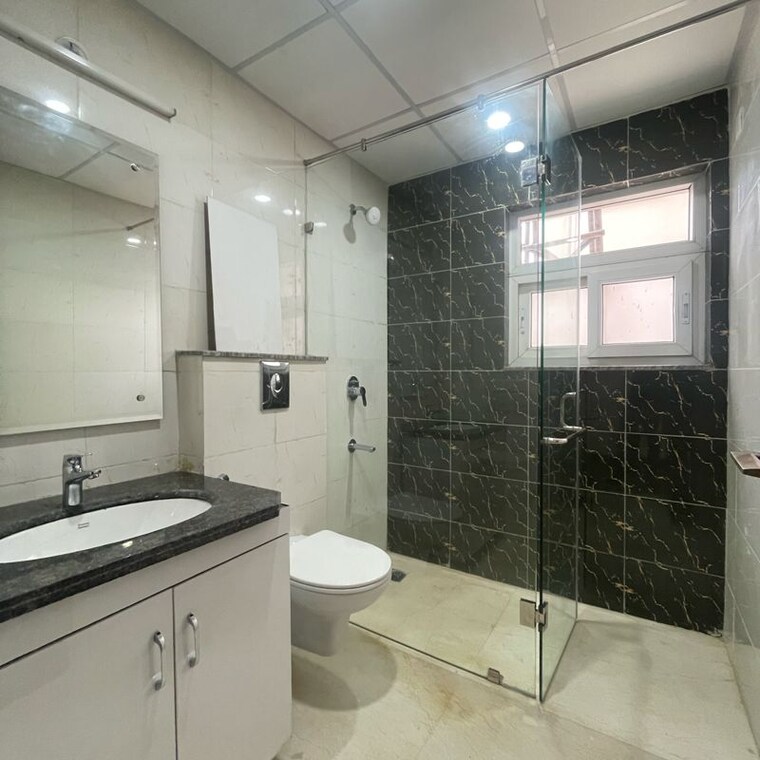 Bathroom, bptp-amstoria 3 Bedroom 2229 Sq.Ft. Builder Floor In Sector 102 Gurgaon 9736708