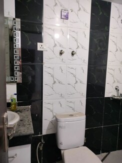 2 BHK + Study Room Builder Floor For Rent in RWA Apartments Sector 108