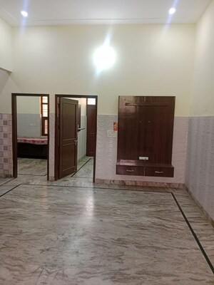 2 BHK Builder Floor For Rent in Sector 25