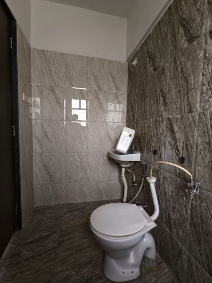 Bathroom, bhargav-monte-rosa 2 Bedroom 947 Sq.Ft. Apartment In Sinhagad Road Pune 9736743