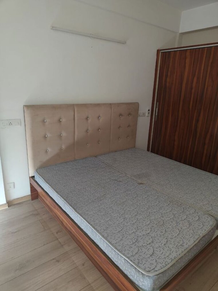 Bedroom, sushma-joynest-zrk 2 Bedroom 1100 Sq.Ft. Apartment In Ghazipur Zirakpur 9736767