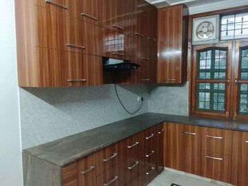 Kitchen in 3 BHK Builder Floor at Sector 31 – for Rent