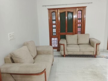 Living Room in 3 BHK Builder Floor at Sector 31 – for Rent
