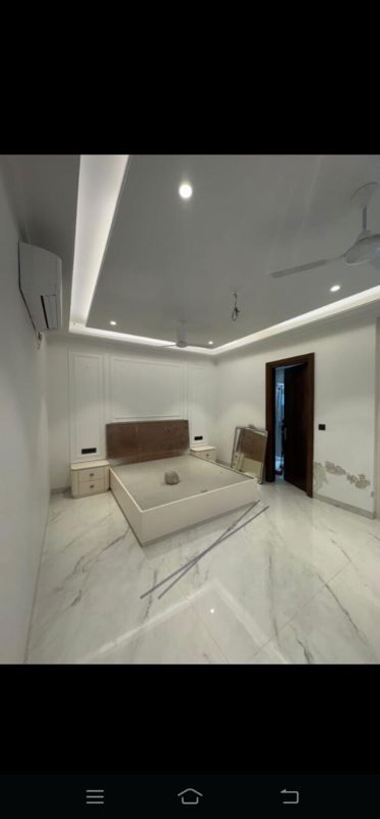 Room, new friends colony 4 Bedroom 500 Sq.Yd. Builder Floor In New Friends Colony Delhi 9736775