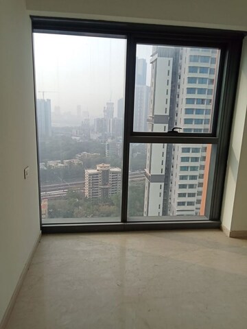 Room in 2 BHK Apartment at Lodha Azure, Powai – for Rent