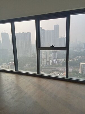 Room in 2 BHK Apartment at Lodha Azure, Powai – for Rent