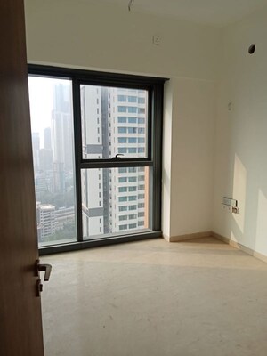 Room in 2 BHK Apartment at Lodha Azure, Powai – for Rent