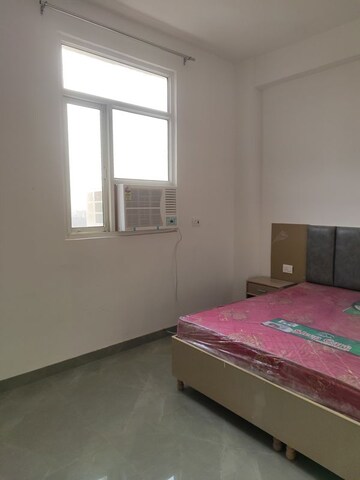 Bedroom in Studio Builder Floor at Sector 44 – for Rent