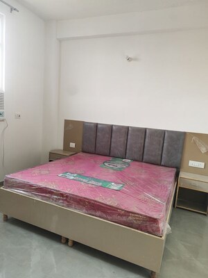 Bedroom in Studio Builder Floor at Sector 44 – for Rent