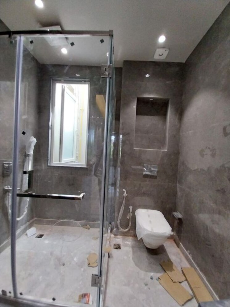 Bathroom, greater kailash i 3 Bedroom 250 Sq.Yd. Builder Floor In Greater Kailash I Delhi 9736782
