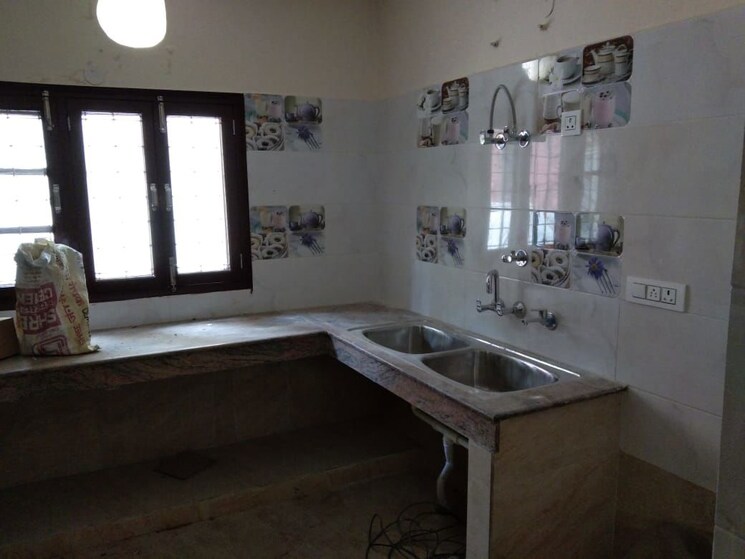 Kitchen, sector 14 3 Bedroom 1800 Sq.Ft. Builder Floor In Sector 14 Gurgaon 9736783