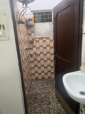 Bathroom in 1 BHK Apartment at Krishna Nagar – for Rent