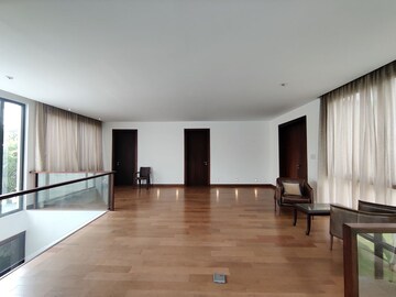 Room in 5 BHK Villa at Prestige Golfshire, Nandi Hills – for Rent