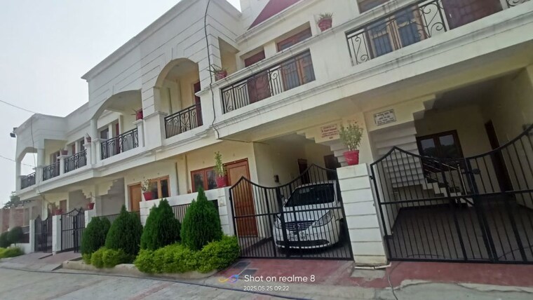 Exterior View, gomti nagar 4 Bedroom 1250 Sq.Ft. Villa In Gomti Nagar Lucknow 9736788