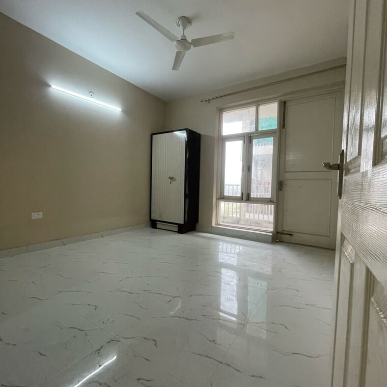 Room, tdi-the-grand-retreat 3 Bedroom 2250 Sq.Yd. Builder Floor In Sector 88 Faridabad 9736805