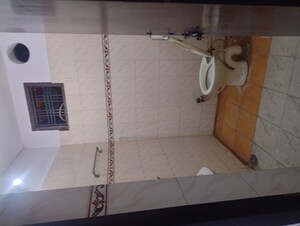 Bathroom in 5 BHK Villa at Gomti Nagar – for Rent