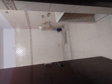 Master Bedroom in 5 BHK Villa at Gomti Nagar – for Rent