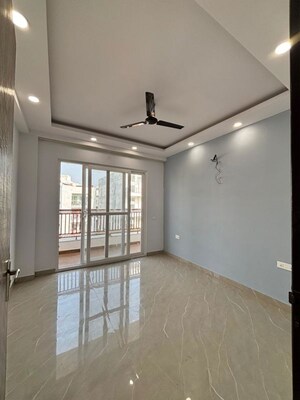 Room in 3 BHK Apartment at Ireo The Corridors, Sector 67a – for Rent