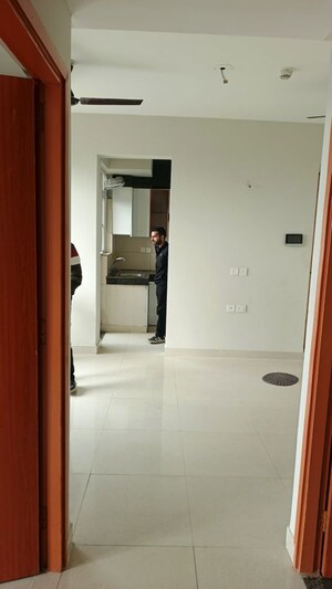 Room in 2 BHK Apartment at Tata Eureka Park, Sector 150 – for Rent