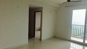 Room in 2 BHK Apartment at Tata Eureka Park, Sector 150 – for Rent