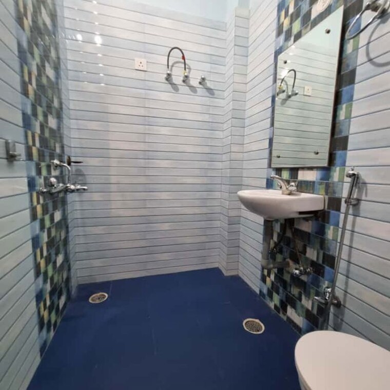 Bathroom, gomti nagar Pg For Girls In Gomti Nagar 9736895