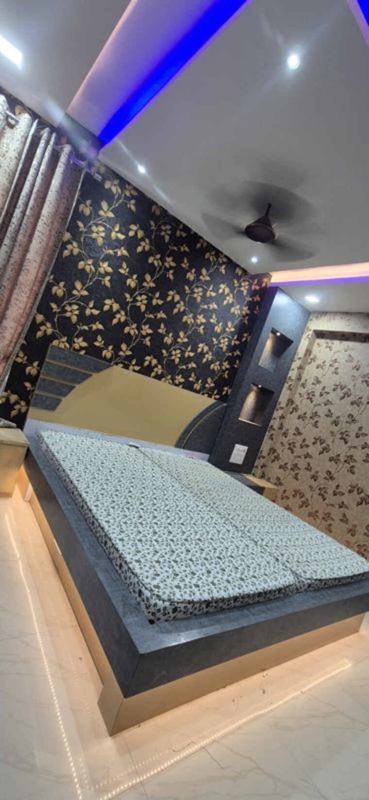 Room, gomti nagar Pg For Boys & Girls In Gomti Nagar 9736901