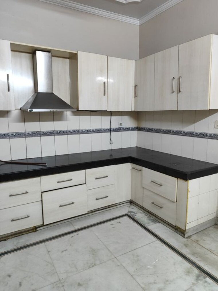 Kitchen, rwa-apartments-sector-26 3 Bedroom 1650 Sq.Ft. Villa In Sector 26 Noida 9736907