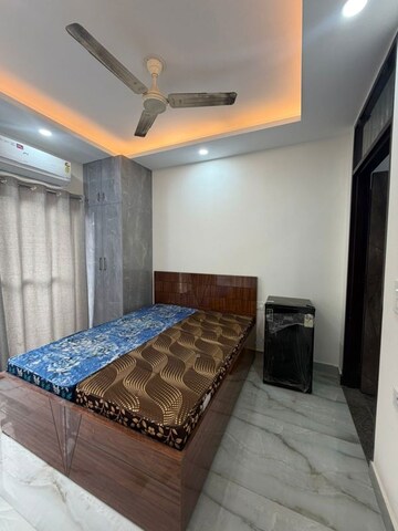 Bedroom in 1 RK Builder Floor at Ansal Sushant Floors, Sushant Lok ii – for Rent