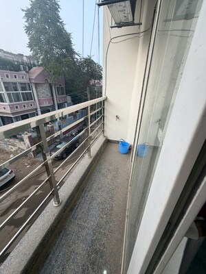 Balcony in 1 RK Builder Floor at Ansal Sushant Floors, Sushant Lok ii – for Rent