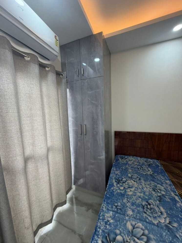 Bedroom, ansal-sushant-floors 1 RK 360 Sq.Ft. Builder Floor In Sushant Lok ii Gurgaon 9736910