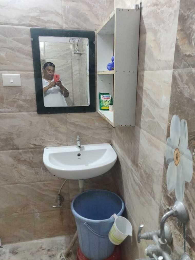 Bathroom, gomti nagar 2 Bedroom 1100 Sq.Ft. Builder Floor In Gomti Nagar Lucknow 9736922