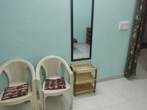 Furnished Amenities in 2 BHK Builder Floor at Gomti Nagar – for Rent
