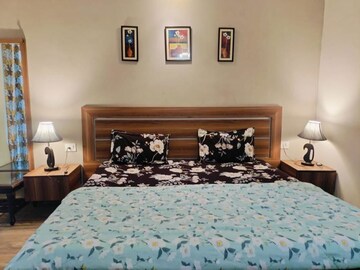 Bedroom in 1 BHK Apartment at Paramount Golfforeste, Zeta I Greater Noida – for Rent