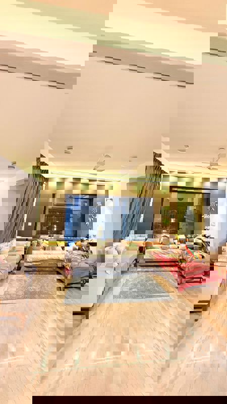 4 BHK + Servant Room 3850 Sq.Ft. Villa in Embassy Grove