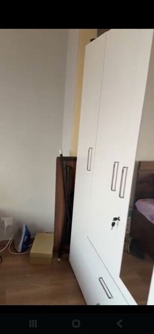 2 BHK Apartment For Rent in Raheja Vedaanta, Sector 108