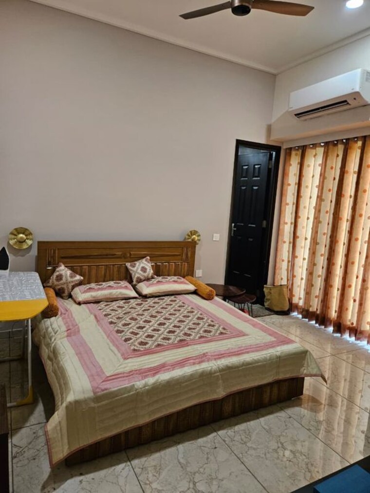 Bedroom, dasnac-burj 3.5 Bedroom 2510 Sq.Ft. Apartment In Sector 75 Noida 9737102