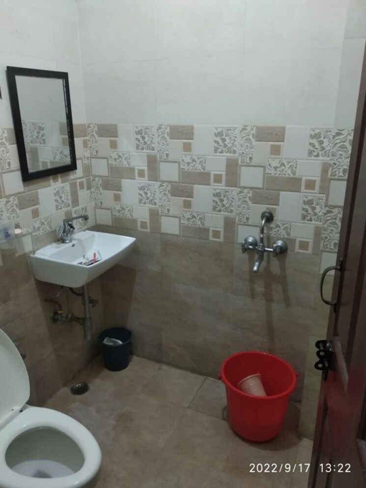Bathroom, dharam colony 2 Bedroom 1050 Sq.Ft. Builder Floor In Dharam Colony Gurgaon 9737104