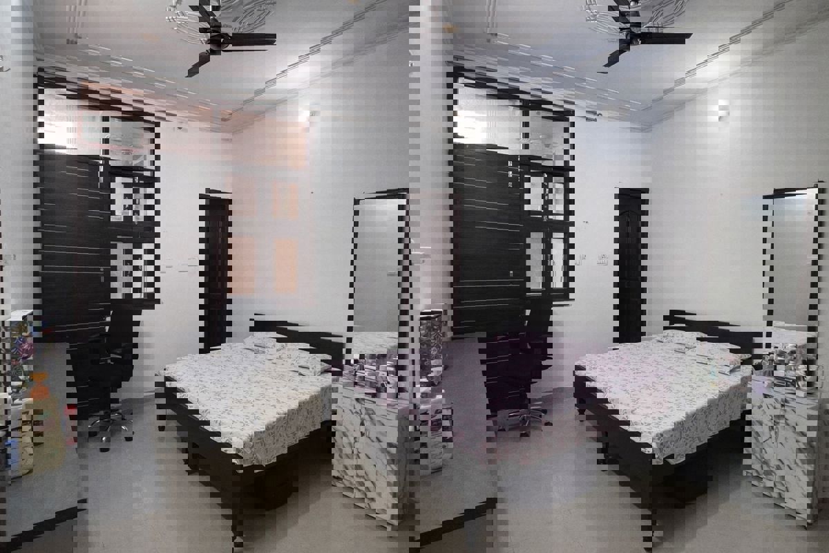 2 BHK + Pooja Room Builder Floor For Rent in Dharam Colony