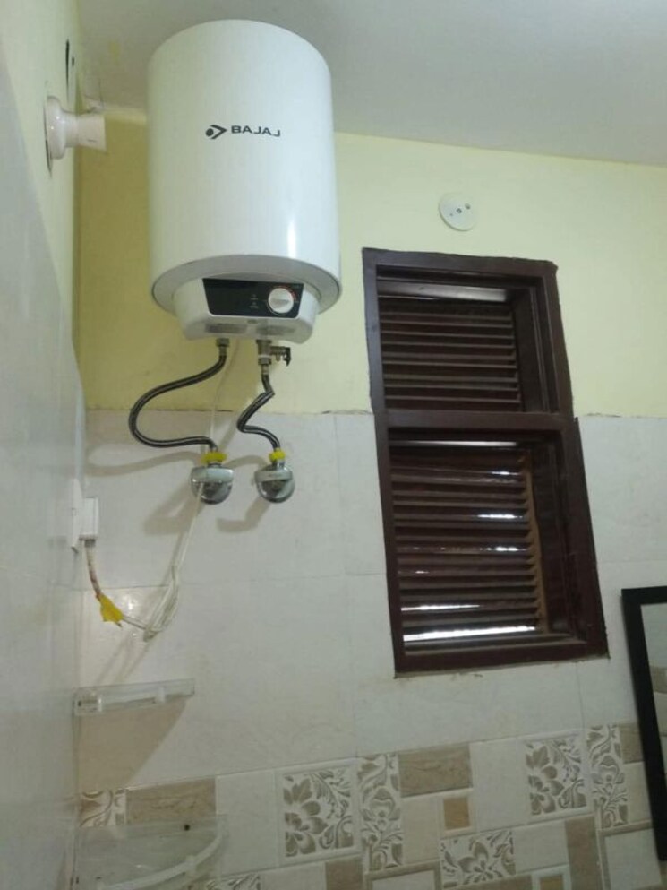 Bathroom, dharam colony 2 Bedroom 1050 Sq.Ft. Builder Floor In Dharam Colony Gurgaon 9737104