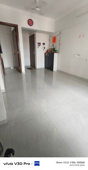 Room in 2 BHK Apartment at Venkatesh Viraj Heights, Dhanori – for Rent