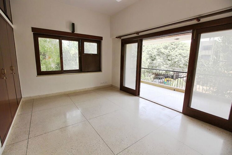 Room, greater kailash 3 Bedroom 4500 Sq.Ft. Builder Floor In Greater Kailash Delhi 9737176