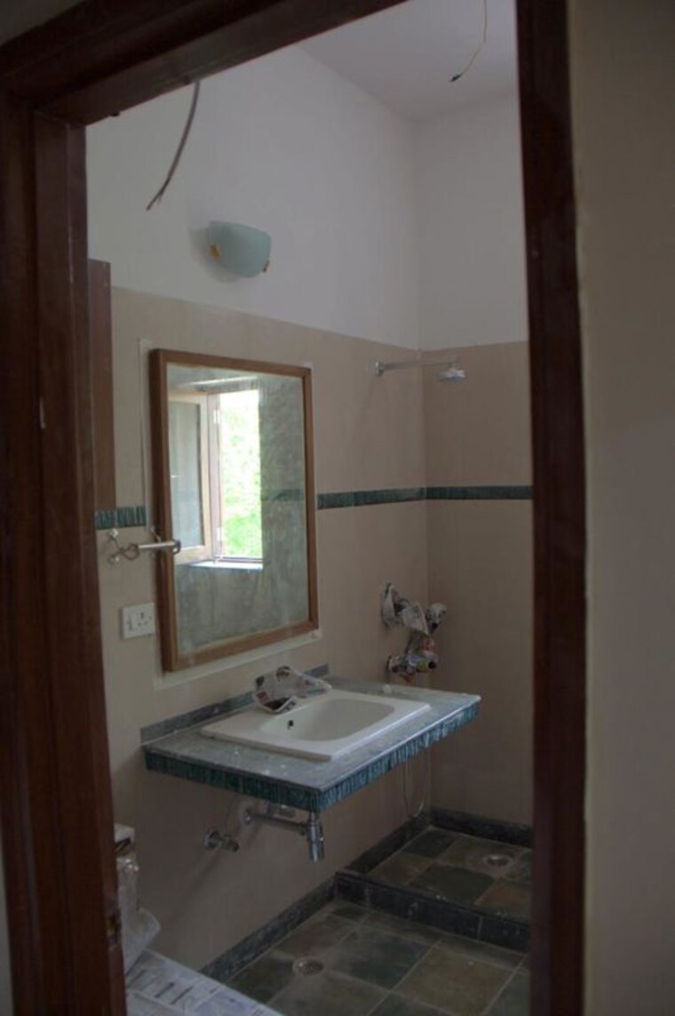Bathroom, greater kailash 3 Bedroom 4500 Sq.Ft. Builder Floor In Greater Kailash Delhi 9737176
