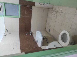 Bathroom in 2.5 BHK Builder Floor at Narkanda Apartment, Sector 31 – for Rent