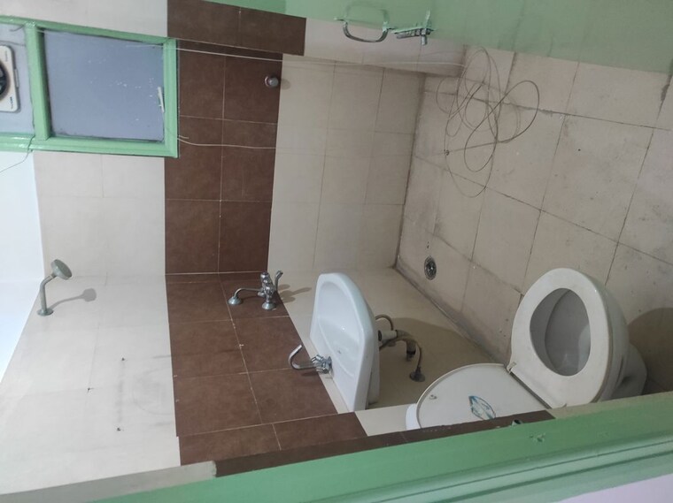 Bathroom, narkanda-apartment 2.5 Bedroom 1400 Sq.Ft. Builder Floor In Sector 31 Gurgaon 9737195