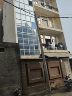 6+ BHK + Servant Room 162 Sq.Mt. Independent House in Sector 122