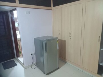 Room in 1 RK Builder Floor at Begumpet – for Rent