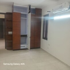3 BHK + Pooja Room,Servant Room Builder Floor For Rent in Hemkunt Colony